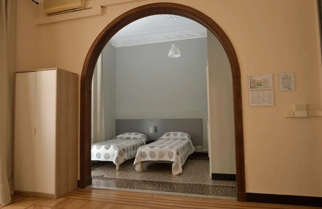 Check-Inn Rooms Genova Centro-1
